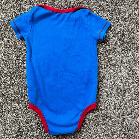2-Piece 18-Month Superhero Set: Marvel Captain America Onesie/Super Hero Top - Picture 4 of 7